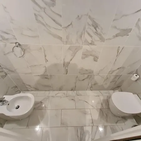 Apartment Isola - Ugo Bassi Charme Loft *
