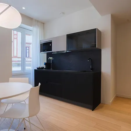 아파트 Sant'ambrogio Apartments, Reception H24 *