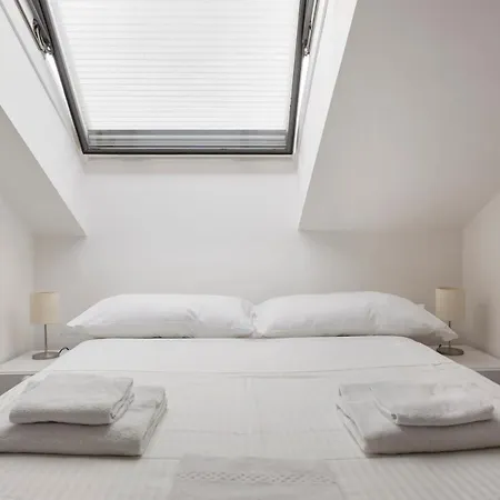 2 Bedroom 2 Bathroom Apt - Duomo 2 Milán