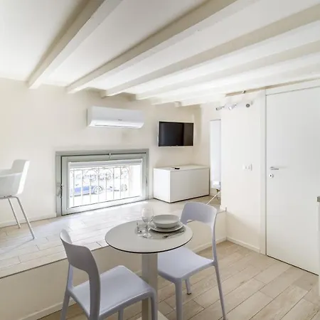 Italianway Apartamento *