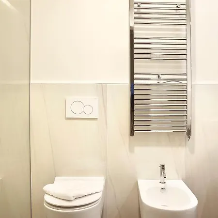 Prestige Boutique -piazza Duomo 4* Milánó