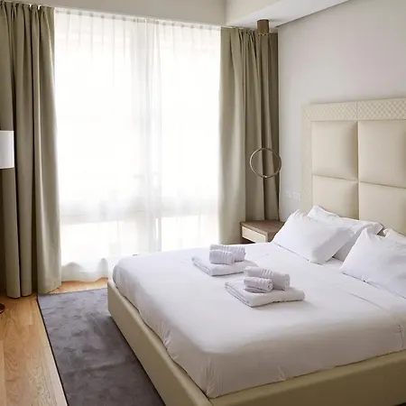 Prestige Boutique -piazza Duomo Apartman 4*