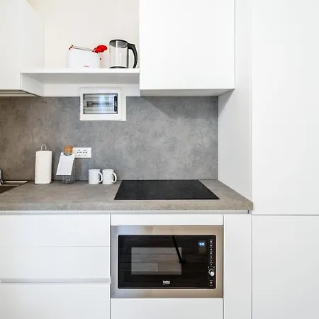 Apartment Italianway - The B Village Business *