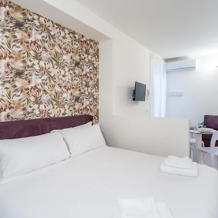 Italianway - The B Village Business 아파트 *