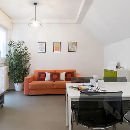 Italianway - Plinio 64 * Milan