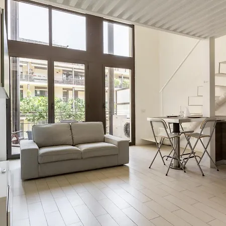 Apartment Elegant Loft With Balcony! *