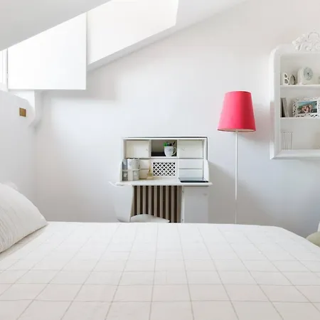 Luxury Penthouse Near Duomo Milano