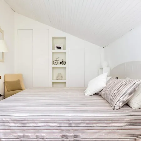 Luxury Penthouse Near Duomo Lägenhet *