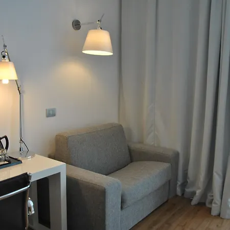 Отель Hilton Garden North 4*
