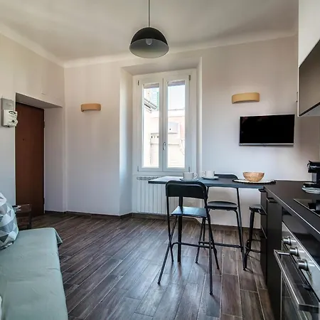 Apartment Joivy Stylish Flat, 5-minute Metro Trip To Centre *