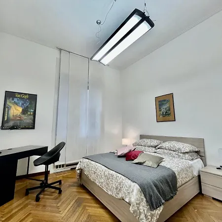 Central Apartment *