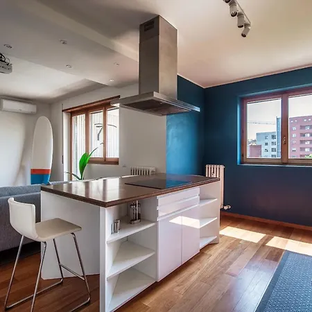 Altido Superb Flat In Porta Romana Διαμέρισμα