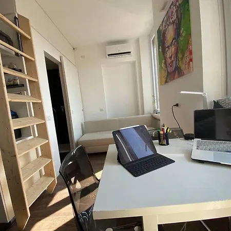 Nuovo Intero Mini Loft Su Bi-livello Apartment Mailand