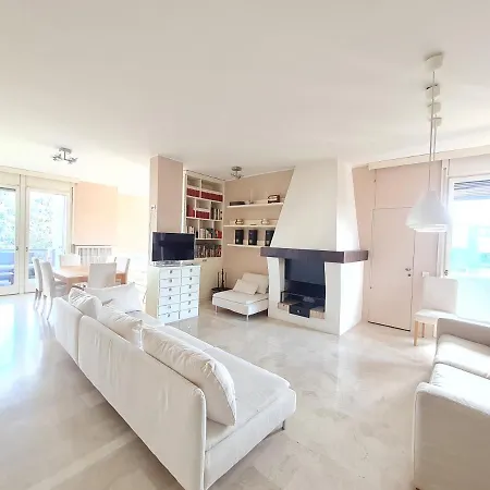 Apartamento Ottoboni Charme With Terrace Milão