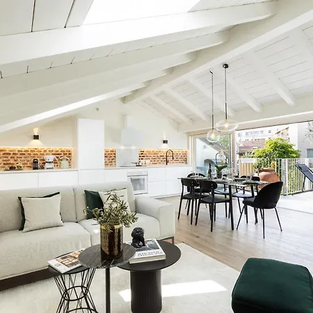 *villa Olivo*with Private Terrace & Jacuzzi + 3bedrooms Ferienhaus