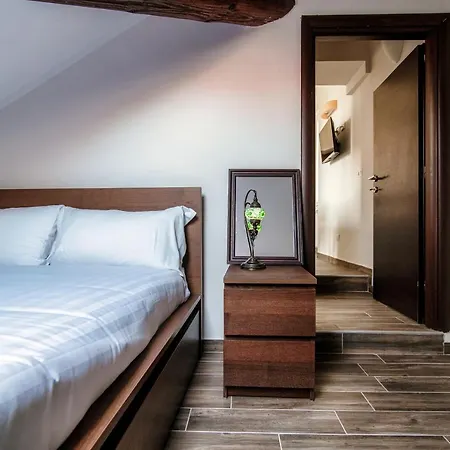 Joivy Stylish Flat, 5-minute Metro Trip To Centre Apartment *