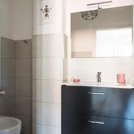 Youhosty - 25 Aprile 5 アパート *