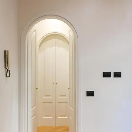 Apartment Youhosty - San Michele Del Carso 14 Milan