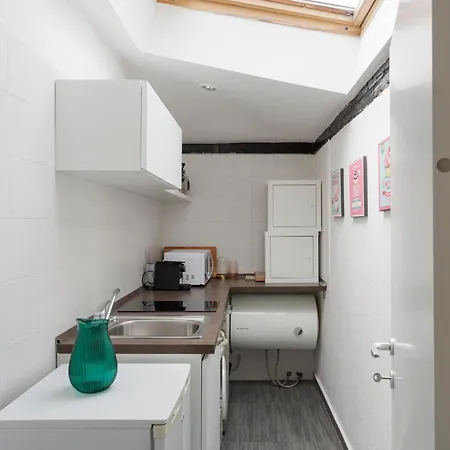 2 Bedroom 2 Bathroom Apt - Duomo 1 Milan