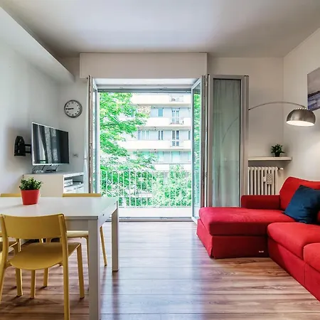 Altido Bright Life W/2 Balconies Apartment Milan