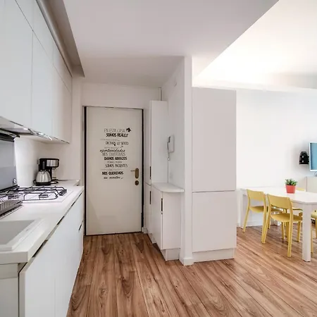 Altido Bright Life W/2 Balconies 아파트 밀라노