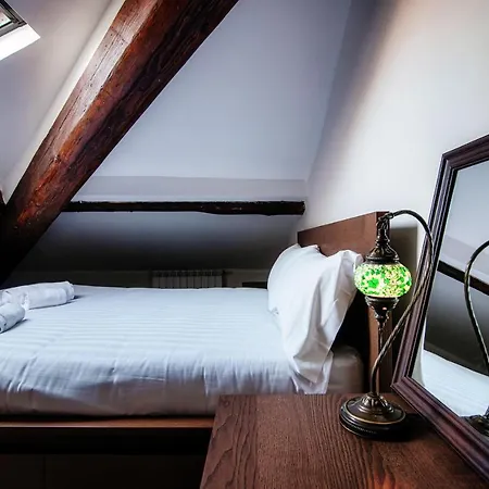 Joivy Stylish Flat, 5-minute Metro Trip To Centre Apartment *