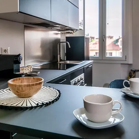 Joivy Stylish Flat, 5-minute Metro Trip To Centre * Milano