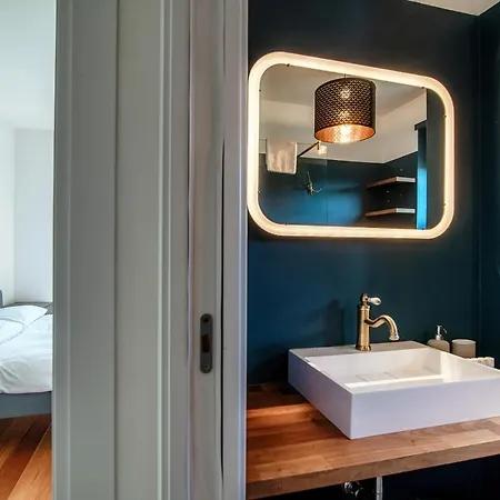 Altido Superb Flat In Porta Romana Διαμέρισμα