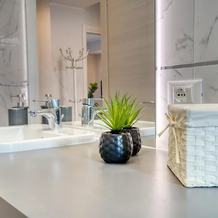 Caseospitali - Casa Janas, Elegante Trilocale Per 5 In Zona