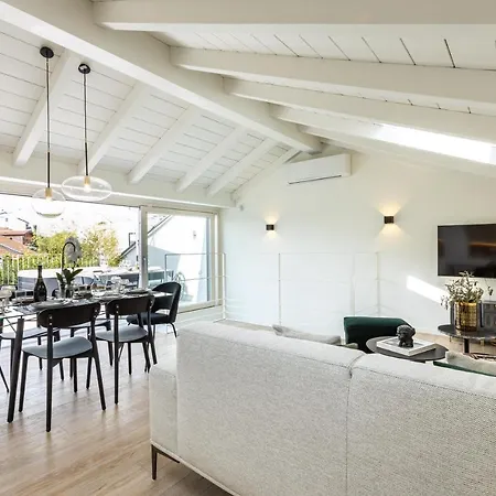 Casa vacanze *villa Olivo*with Private Terrace & Jacuzzi + 3bedrooms Milano