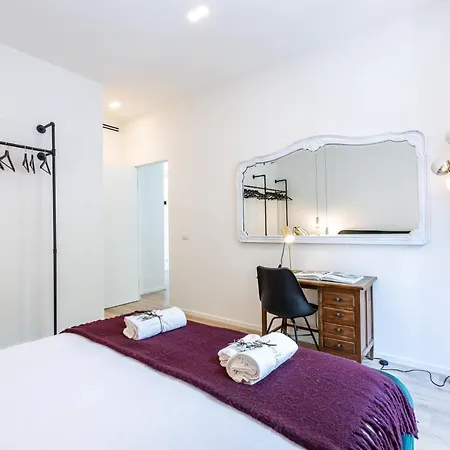 *villa Olivo*with Private Terrace & Jacuzzi + 3bedrooms Feriehus *