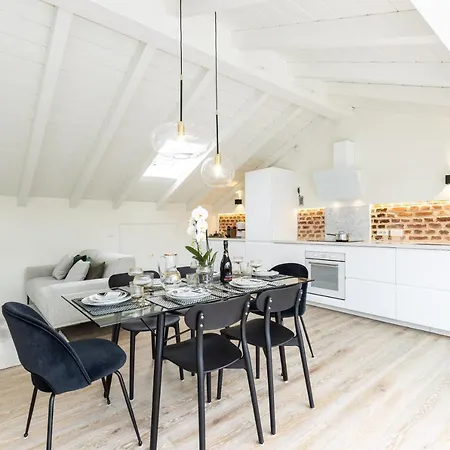 *villa Olivo*with Private Terrace & Jacuzzi + 3bedrooms