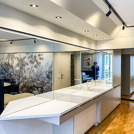 Exclusive Floor 2-bedroom Flat * Milaan