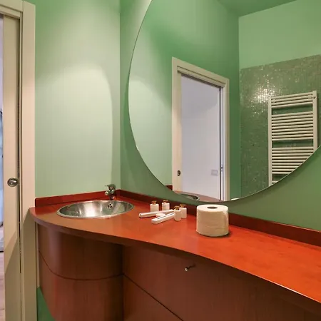 Prestige Boutique Homes - Garden & Pool 아파트 밀라노