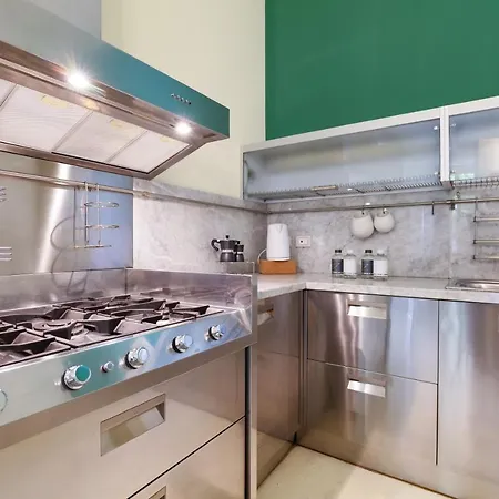 Prestige Boutique Homes - Garden & Pool