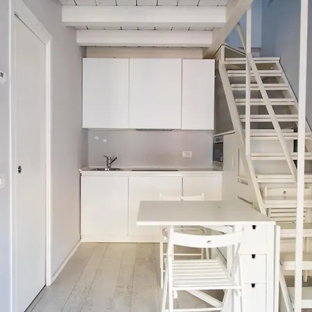 Youhosty - Custodi 12 Daire Milano