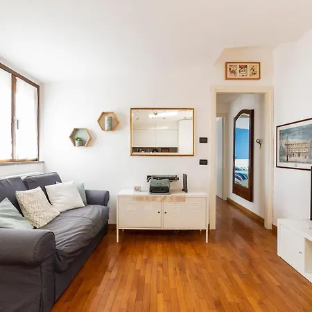 Porta Genova Balcony