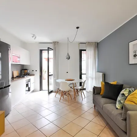 Guesthost - Casa Cri&eli Trilo X5 Con Terrazzo Apartament Mediolan