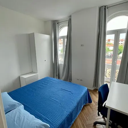 Villa Liberty In Zona Bovisa Milan