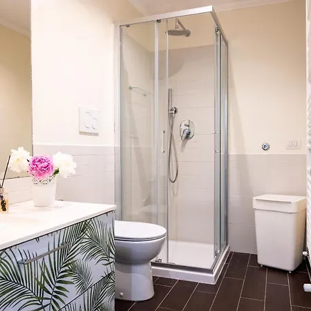 Bilocale Zona Arena شقة *