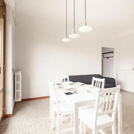 Spazioso - City Life - Fiera - Alcuino 5 Apartment *