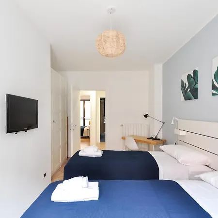 Guesthost - Casa Cri&eli Trilo X5 Con Terrazzo * Milano