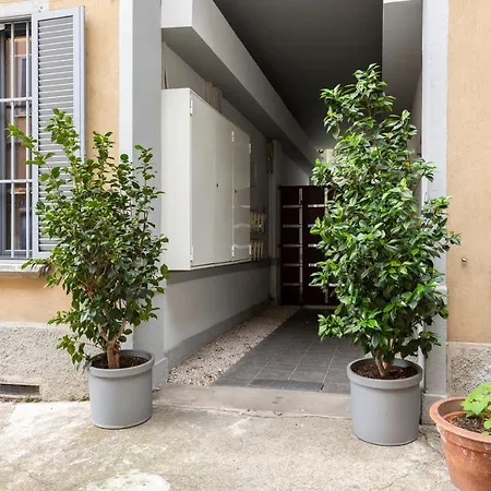 Apartment White Sempione