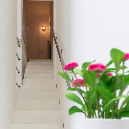 Apartment White Sempione *