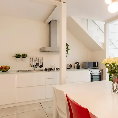 White Sempione Apartment