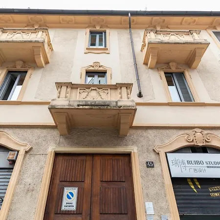 White Sempione Apartment Milan