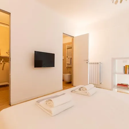 Apartment White Sempione