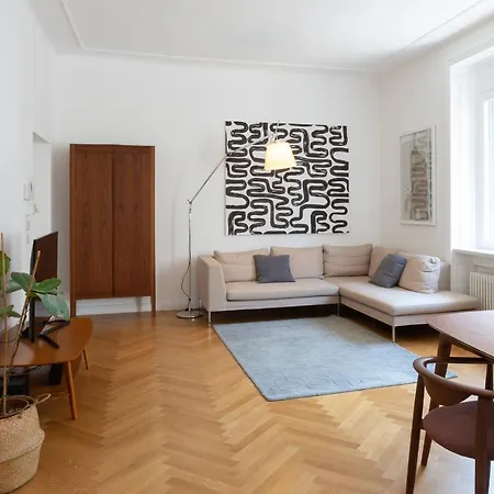 Apartment Elegant And Bright Apartment, Gerusalemme *