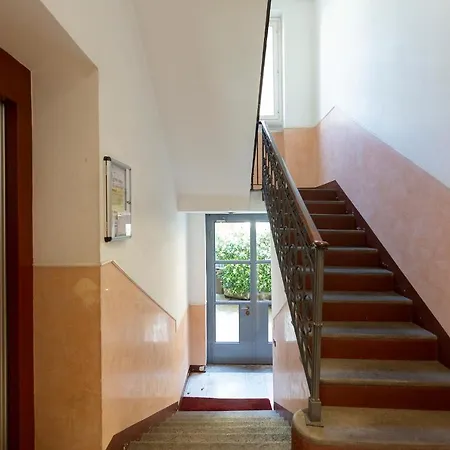 Apartment Elegant And Bright Apartment, Gerusalemme Milan