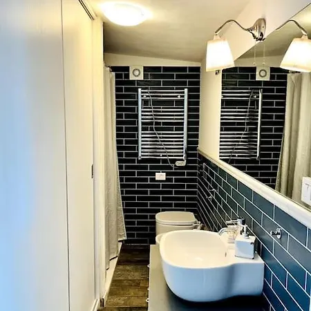 Apartment Delizioso Bilocale - Stazione Rogoredo, M3, Linate